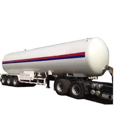 Semi-reboque para transporte de gás e entrega de propano a três eixos