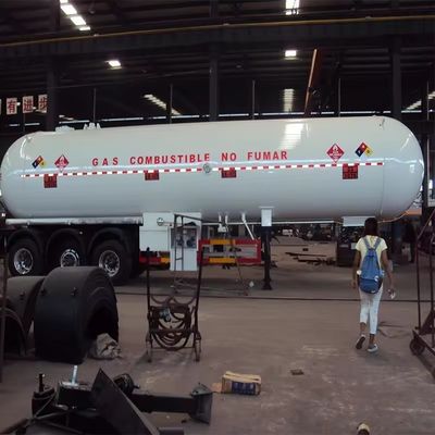GNL GLP pó Tanque diesel Container de carga Transporte Semi-reboque para carga pesada