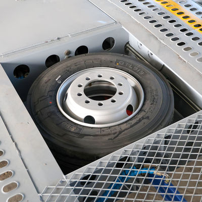 Caminhão-tanque semirremolque para transporte de petróleo bruto