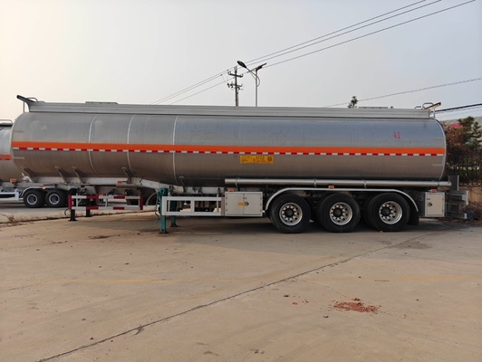 42000L Tanker de combustível Tanque de óleo Semi-trailers com base de rodas 7000-8000mm Personalização